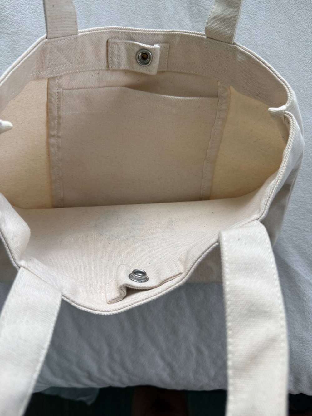 Uniqlo Cream Canvas Tote with Flower-and-Globe Graphic - Picture 2 of 6